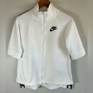 Nike Sportswear Women’s Jacket Half Sleeve Mock Zip AV15 Cape Athletic Top Sz S